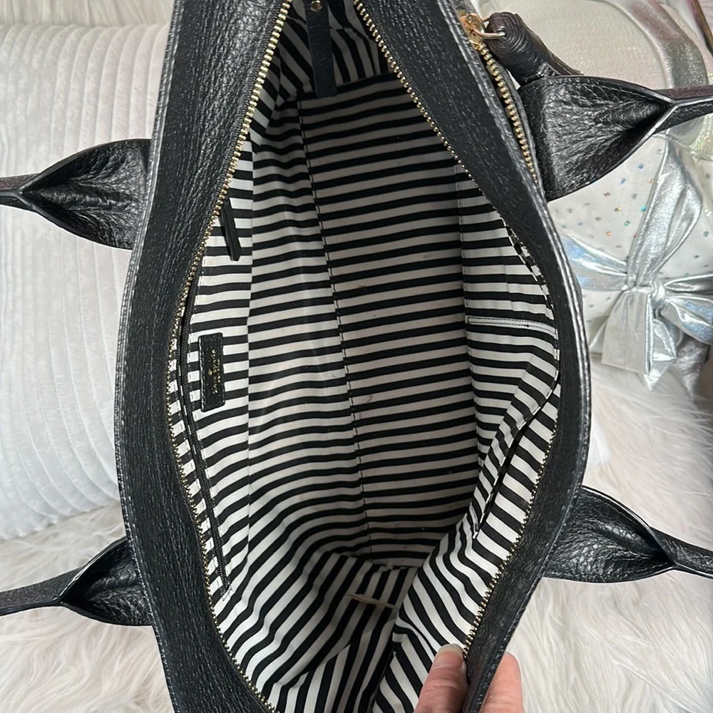 KATE SPADE NEW YORK designer iconic large pebbled leather bag gorgeous like new